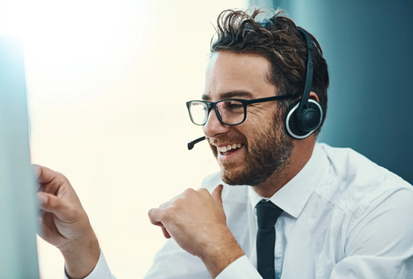 Customer service agent using headset in a cloud contact centre solutions environment for social housing support.